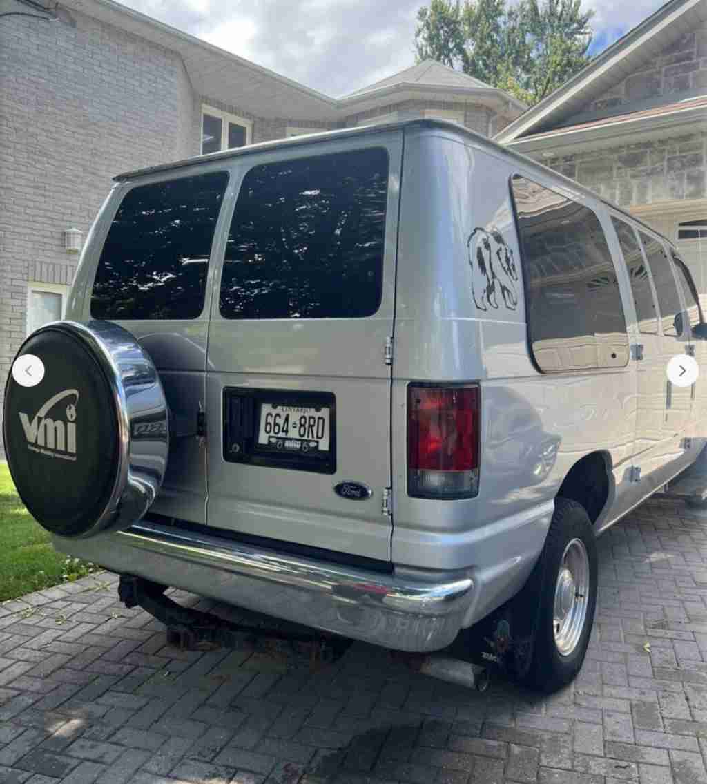 2005 Ford E 250