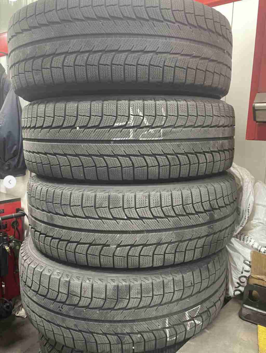 同城 其他物品 交易 米其林雪胎-235/60R18